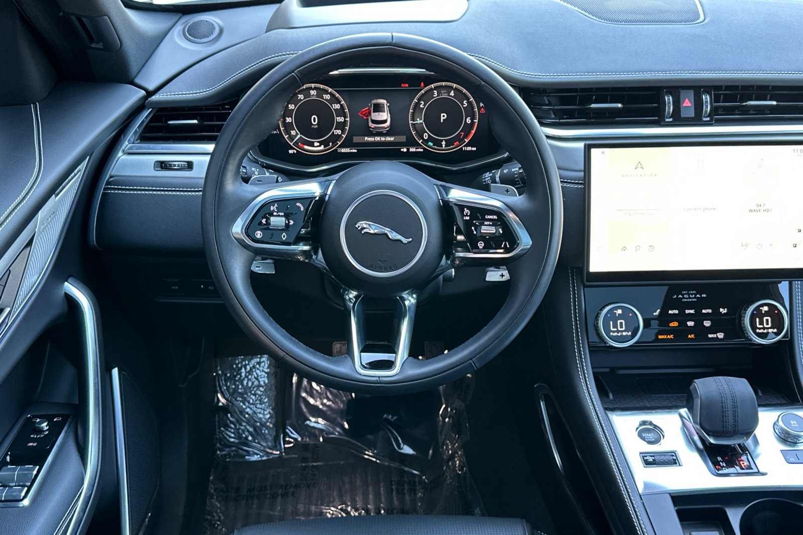 2025 Jaguar F-PACE P250 R-Dynamic S photo 15