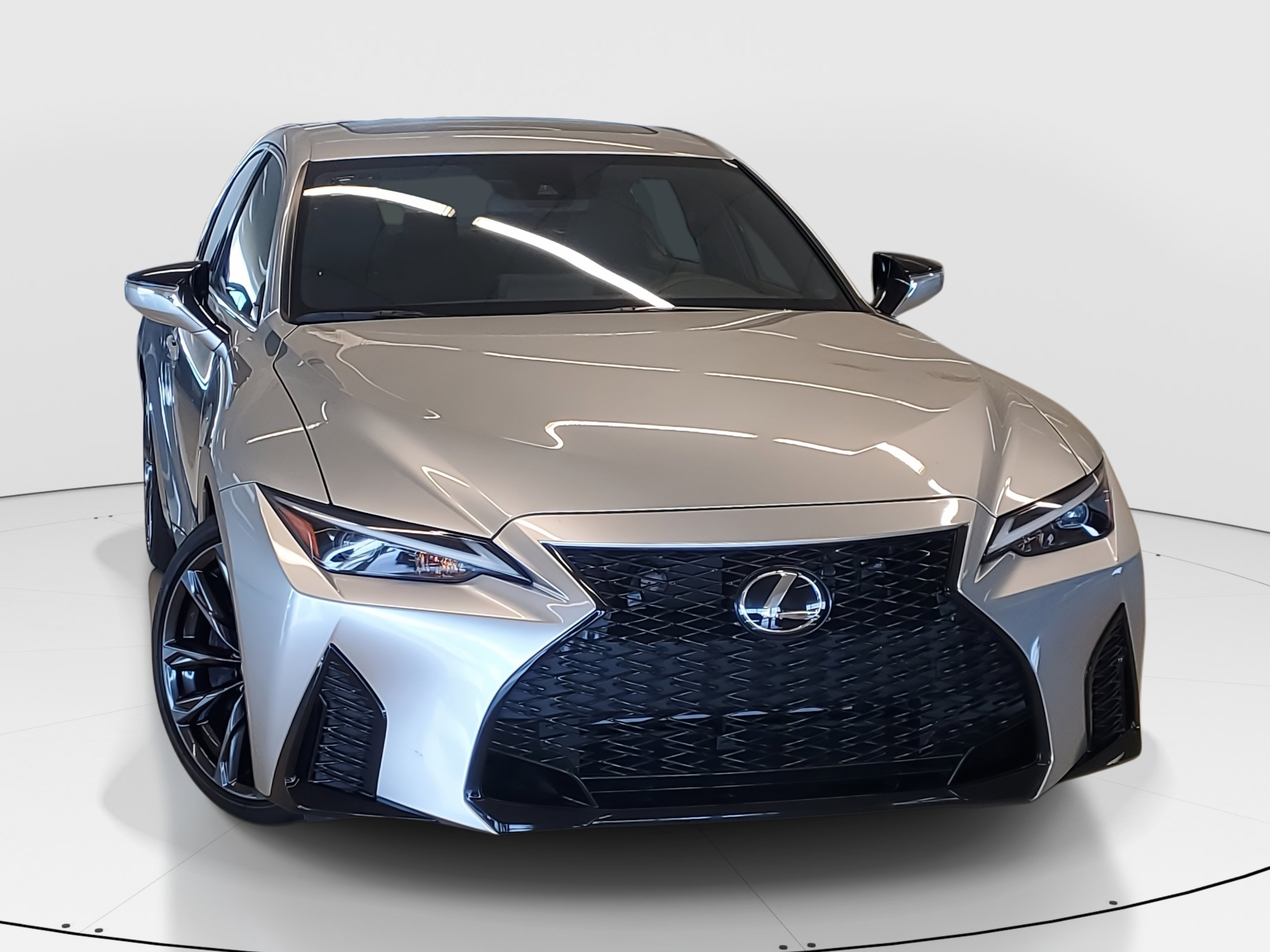 2025 Lexus IS 350 F SPORT photo 3