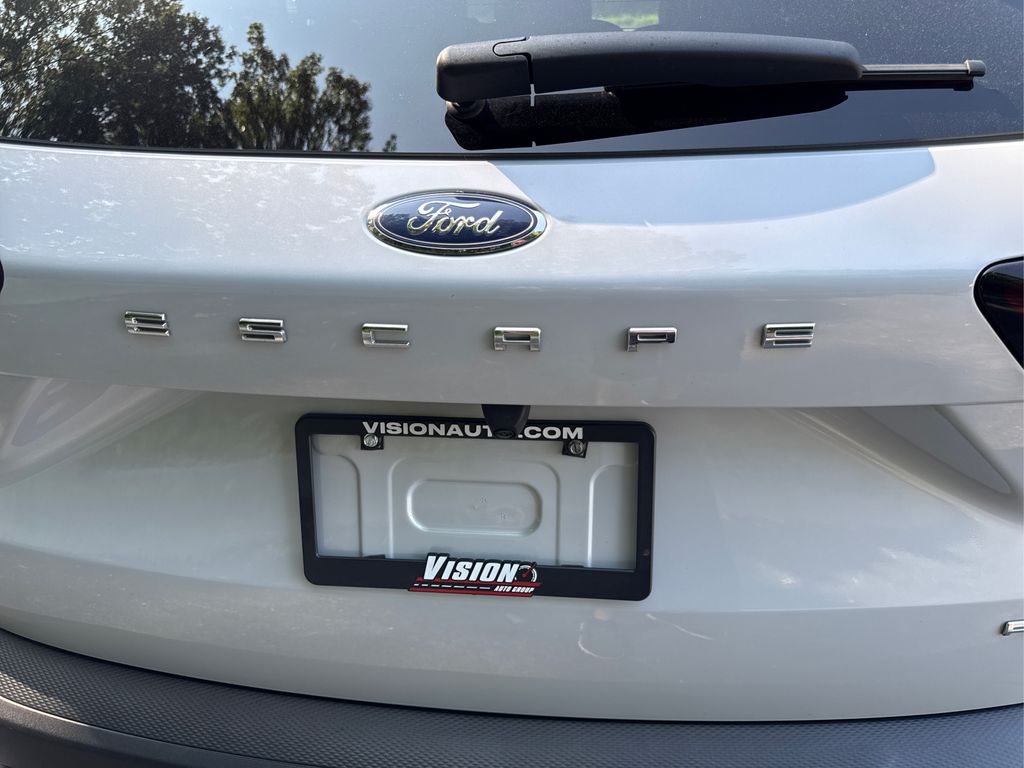 2025 Ford Escape ST-Line photo 14