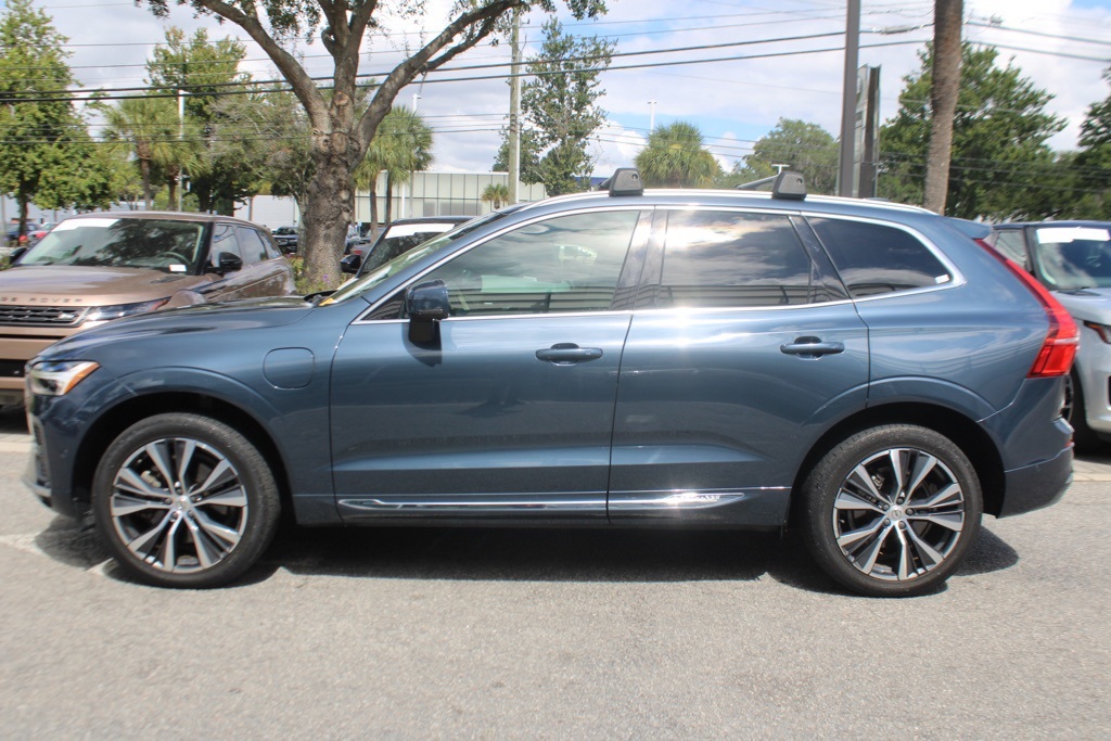 2022 Volvo XC60 Inscription R-Design Expression T8 Momentum B5 photo 7