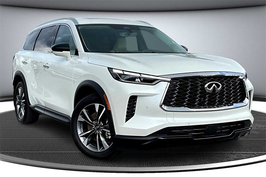 2025 Infiniti QX60 Luxe AWD photo 3