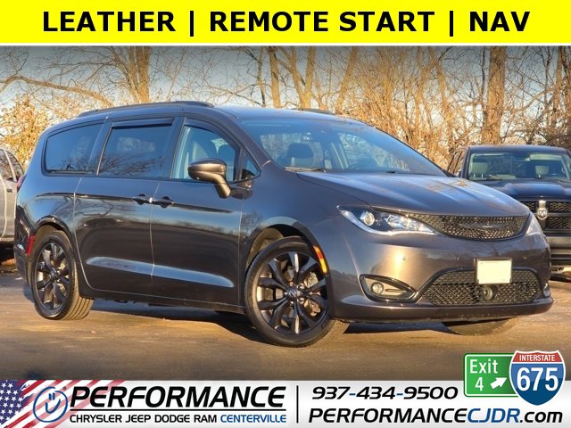 2019 Chrysler Pacifica Touring L's photo