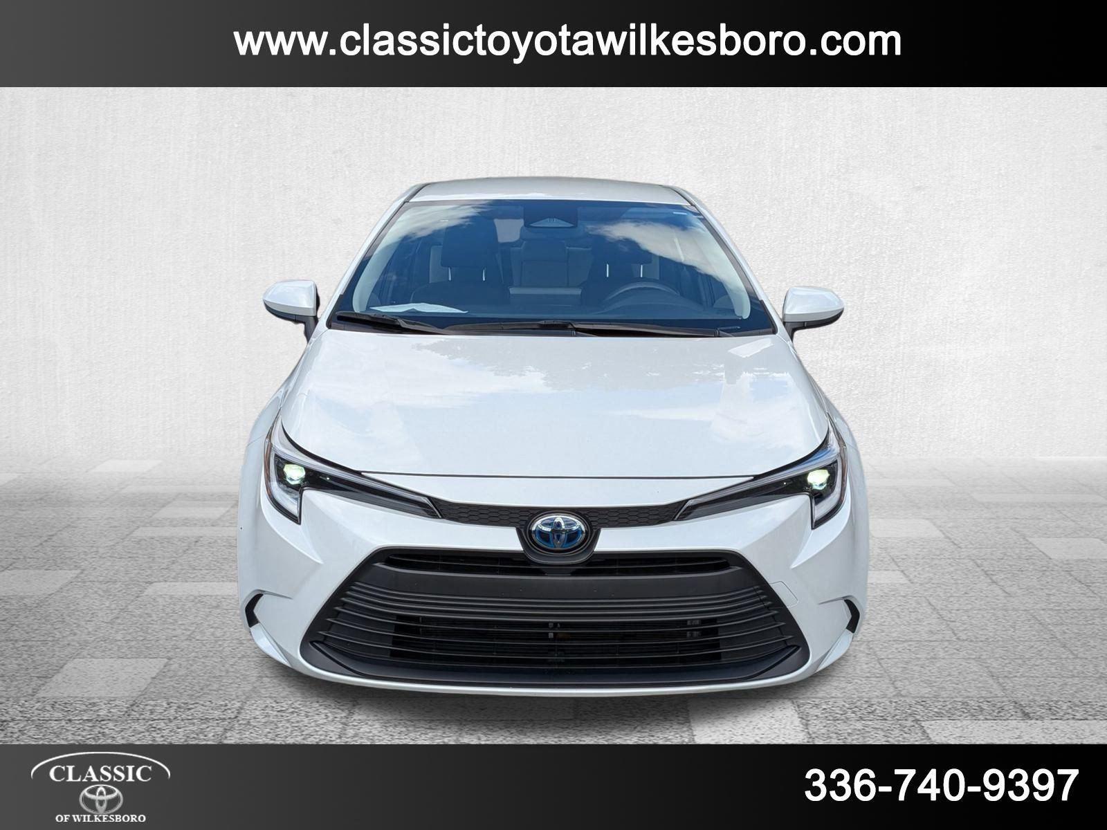 2024 Toyota Corolla Hybrid LE photo 2