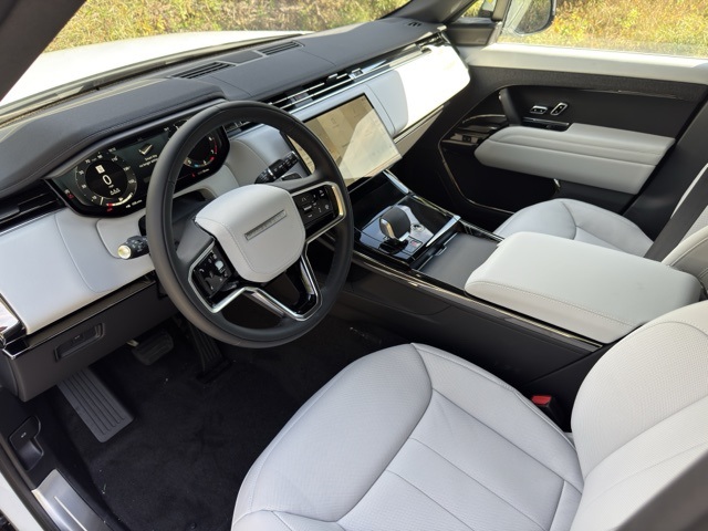 2025 Land Rover Range Rover Sport SE photo 11