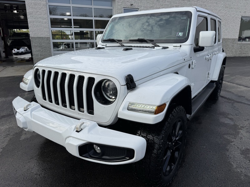 2023 Jeep Wrangler Altitude photo 3