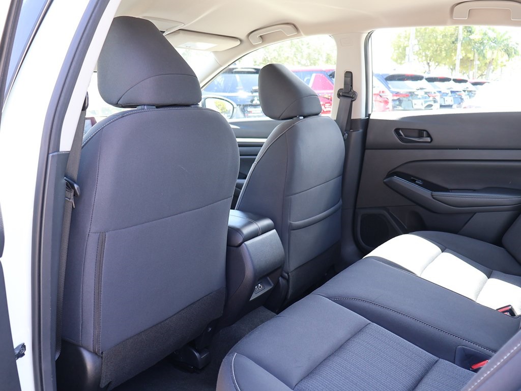 2023 Nissan Altima 2.5 SV photo 32