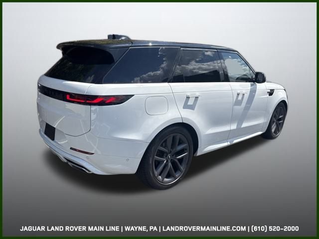 2025 Land Rover Range Rover Sport SE photo 5