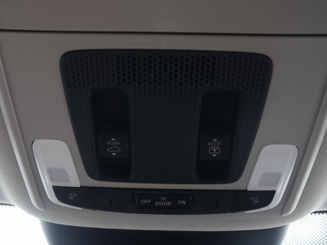 2025 Honda Pilot Touring photo 19