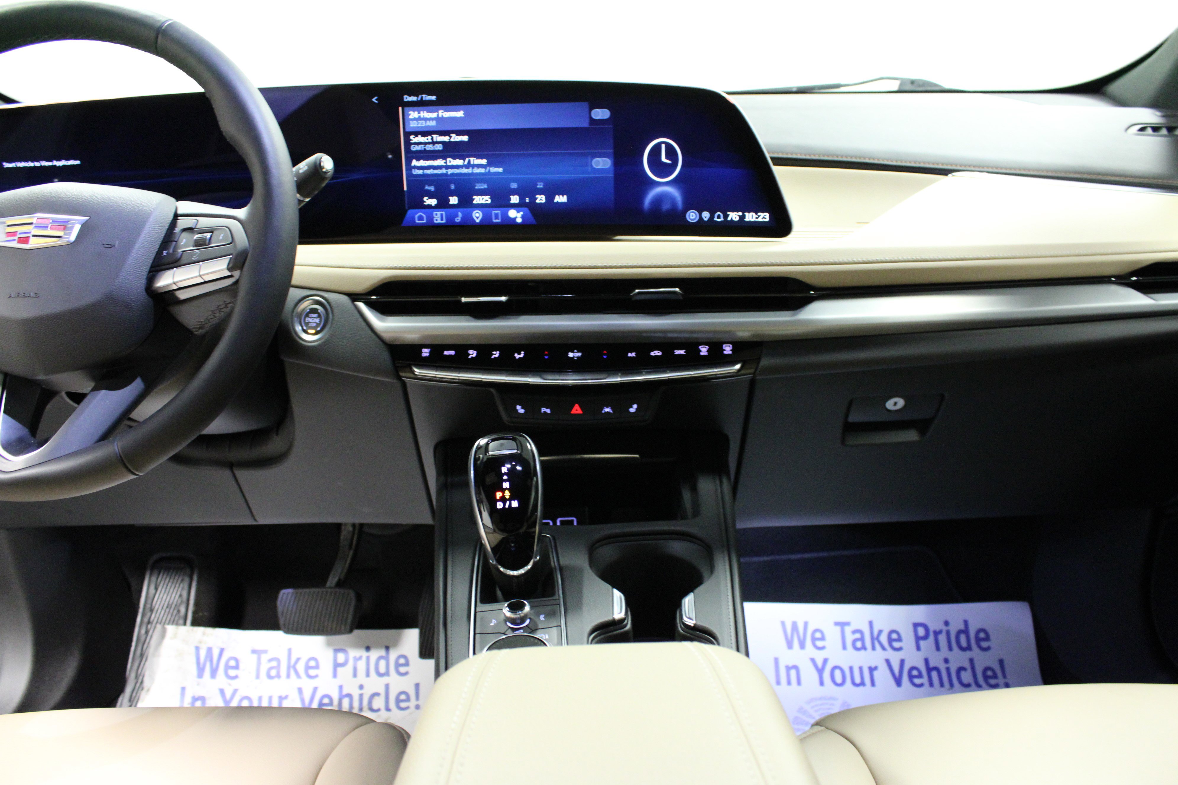2025 Cadillac XT4 Premium Luxury photo 16