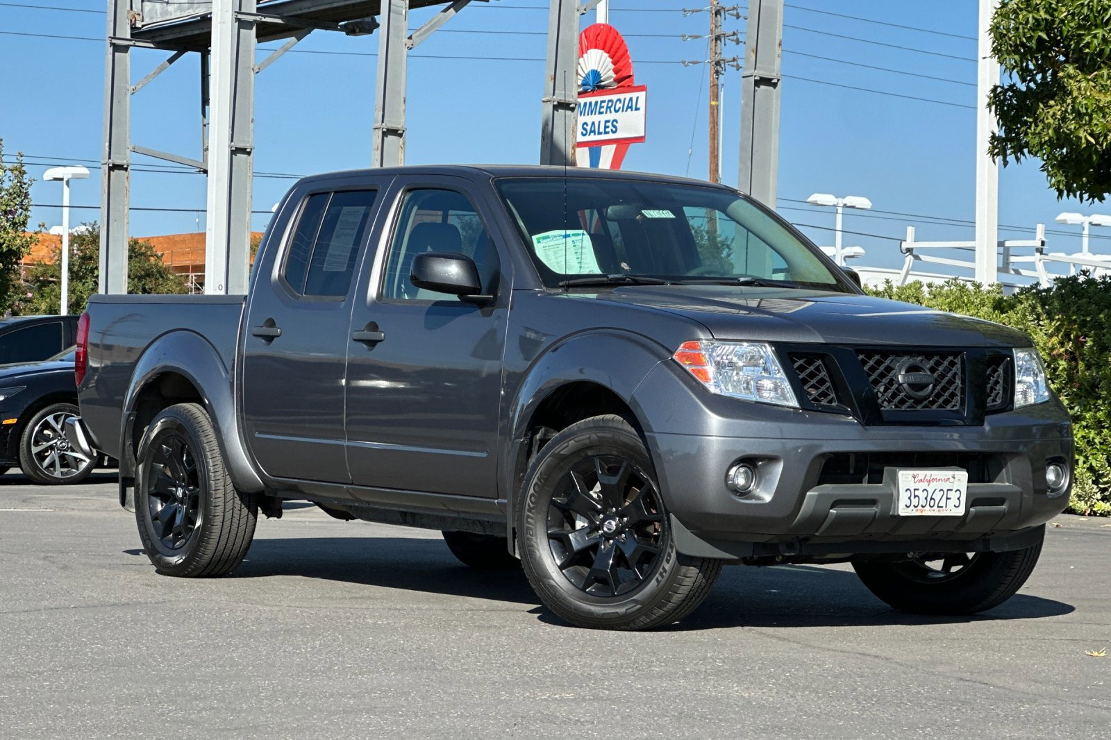 2021 Nissan Frontier SV photo 2