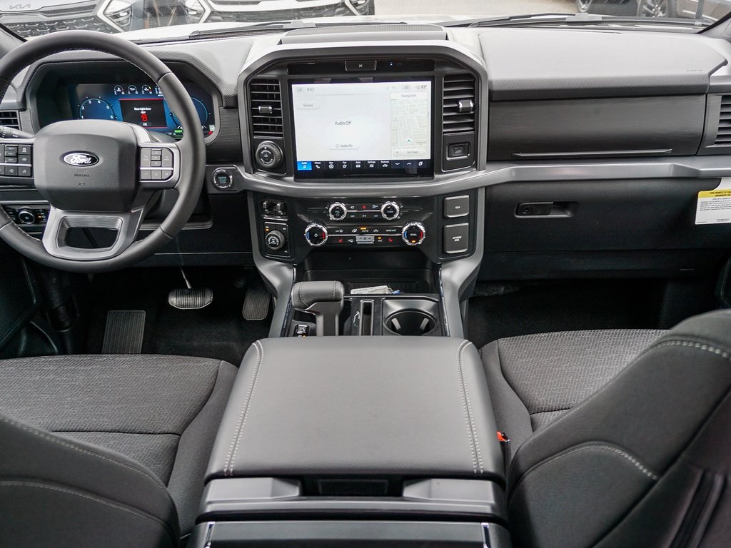 2025 Ford F-150 XLT photo 14