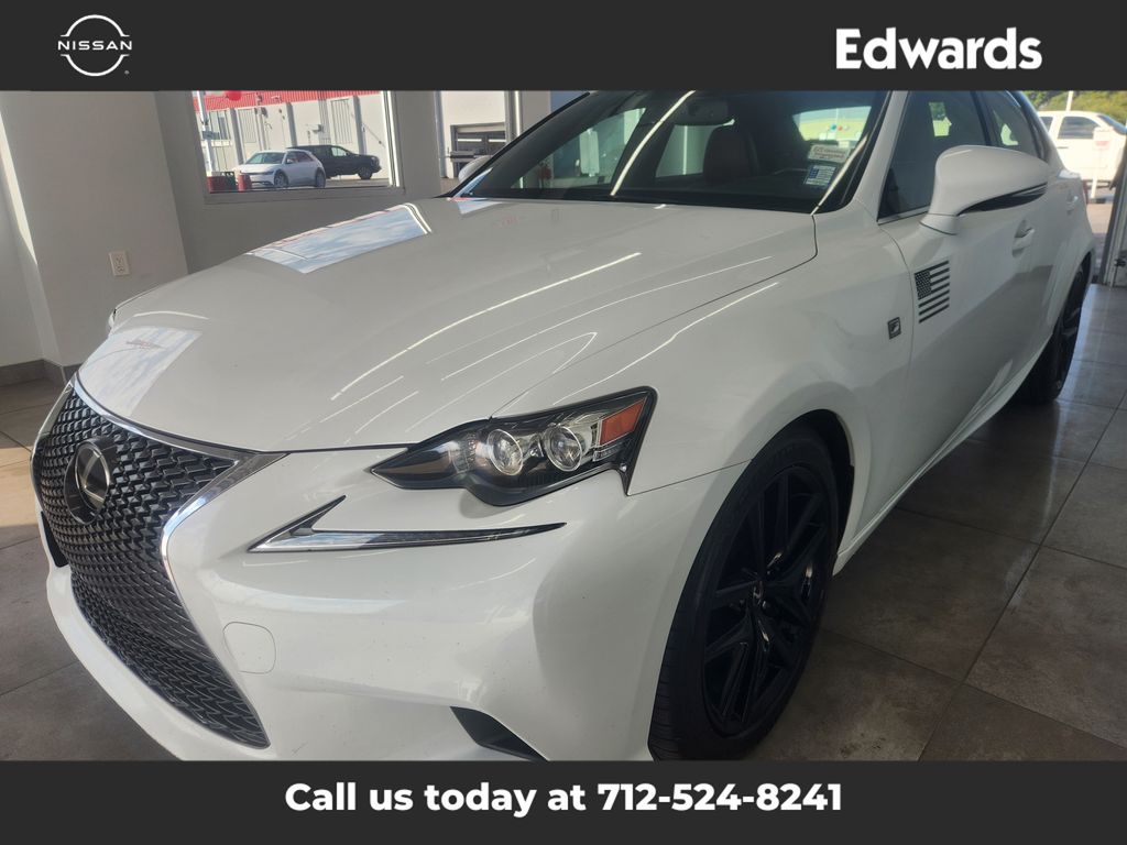 2016 Lexus IS 350 photo 4