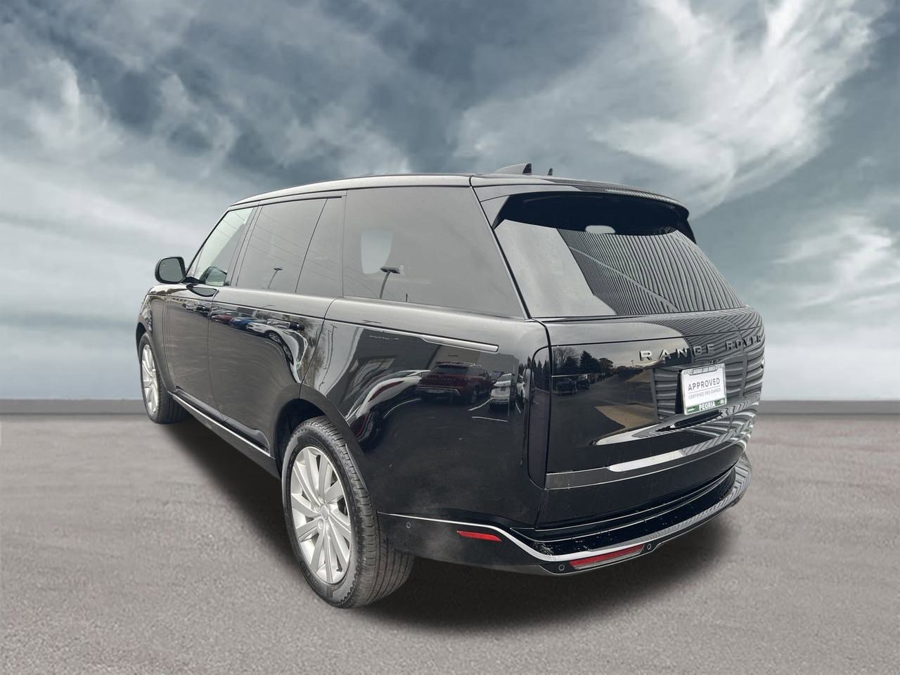2023 Land Rover Range Rover SE photo 3