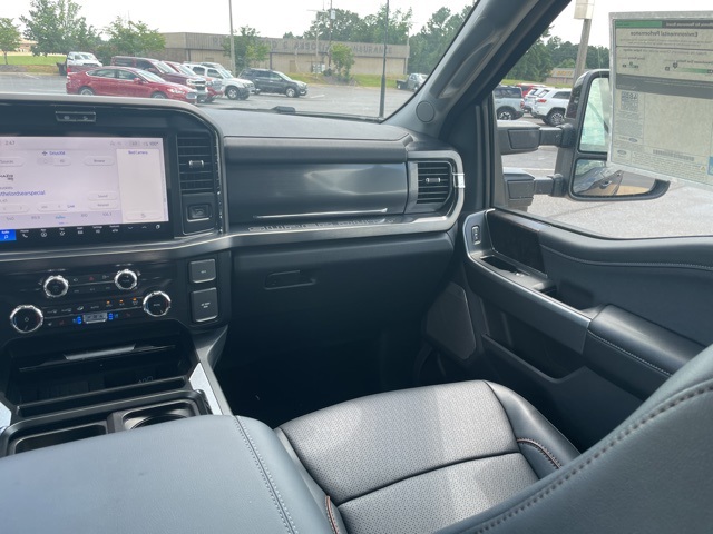2025 Ford F-350 photo 18