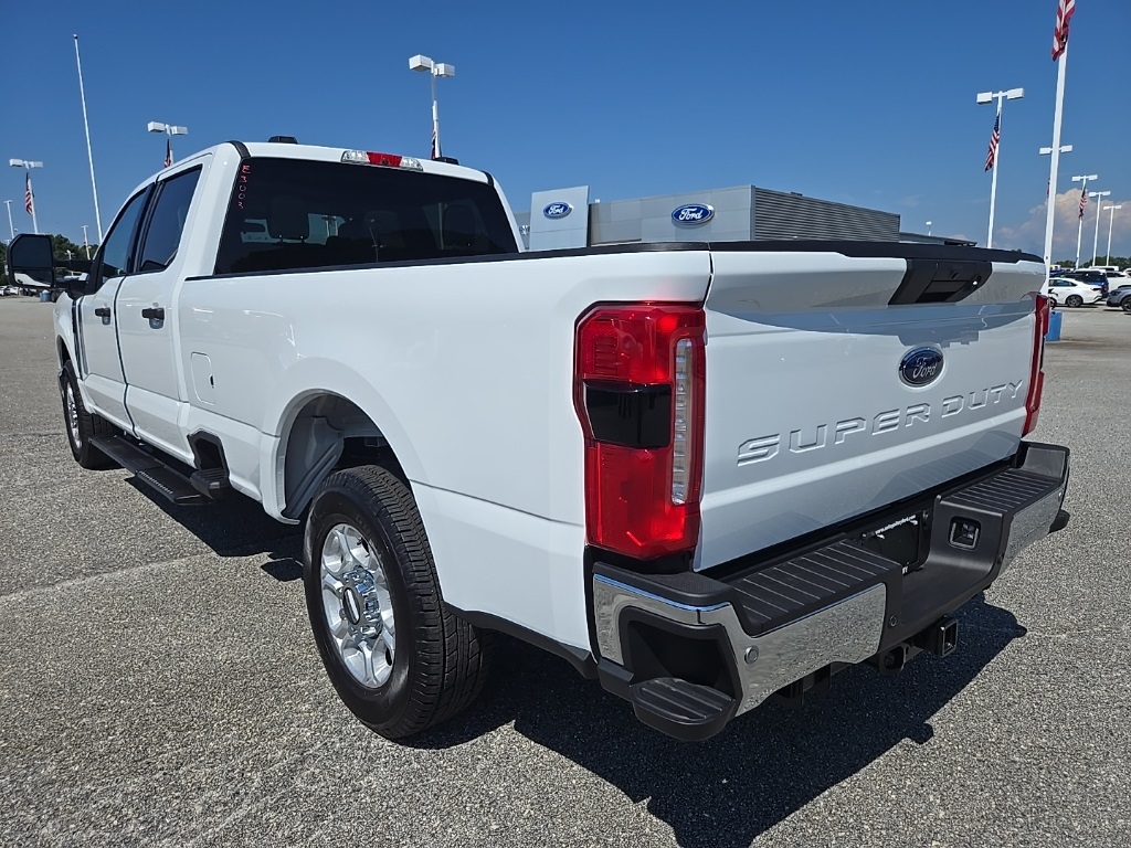 2026 Ford F-250 XLT photo 7