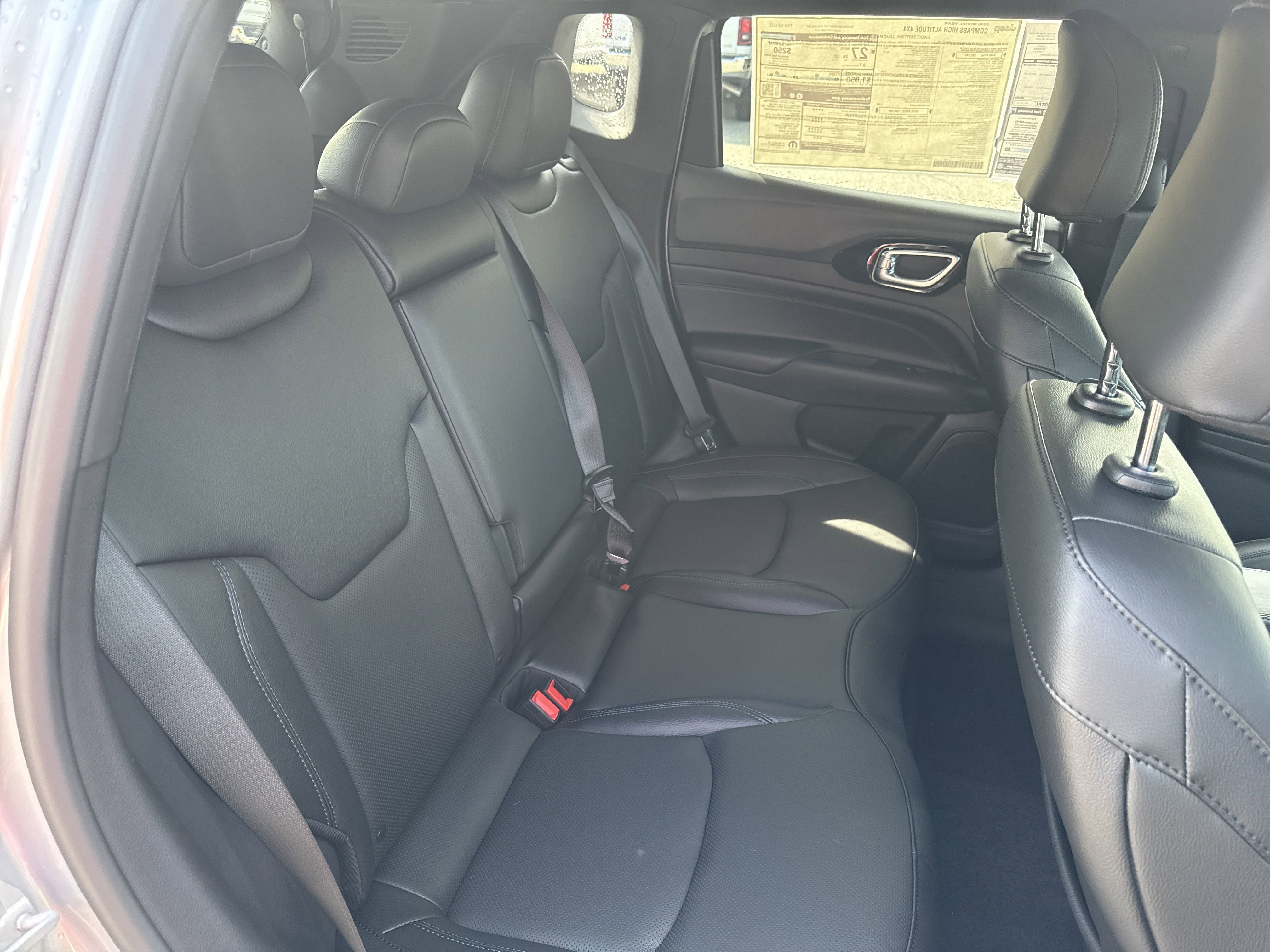 2025 Jeep Compass Limited photo 3