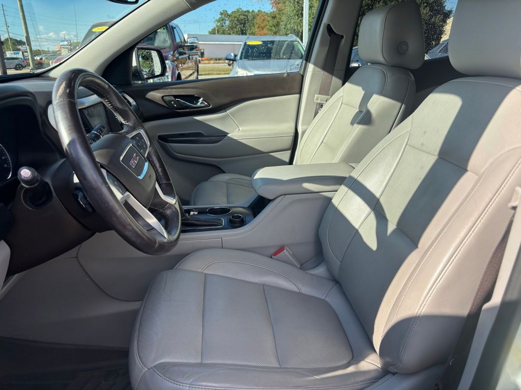 2017 Gmc Acadia SLT photo 4