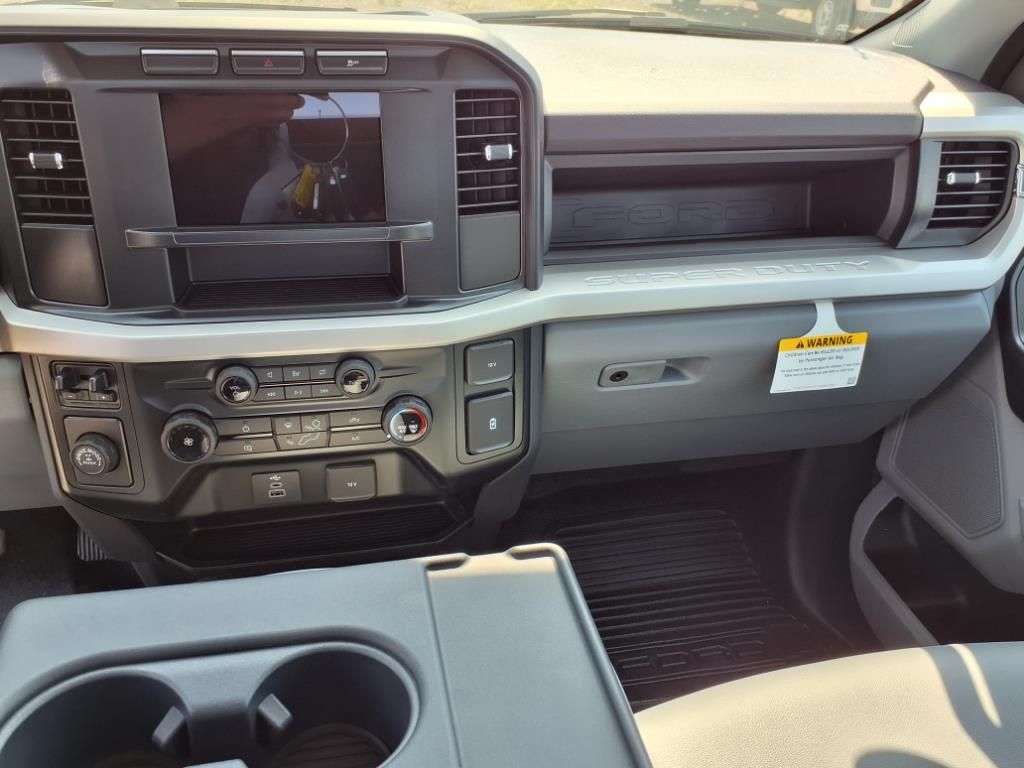2023 Ford F-350 XL photo 27