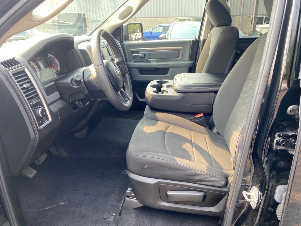 2020 Ram 1500 Classic Warlock photo 9