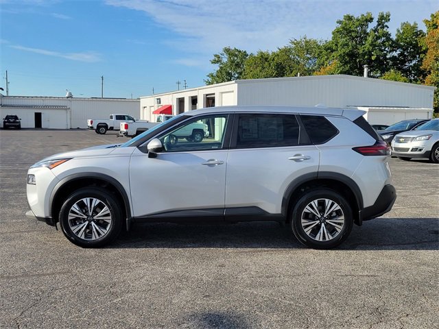 2022 Nissan Rogue SV photo 4