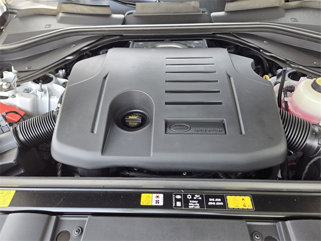 2025 Land Rover Range Rover Sport SE photo 18
