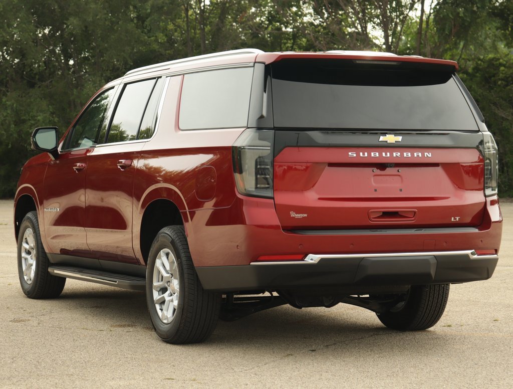 2025 Chevrolet Suburban LT photo 5