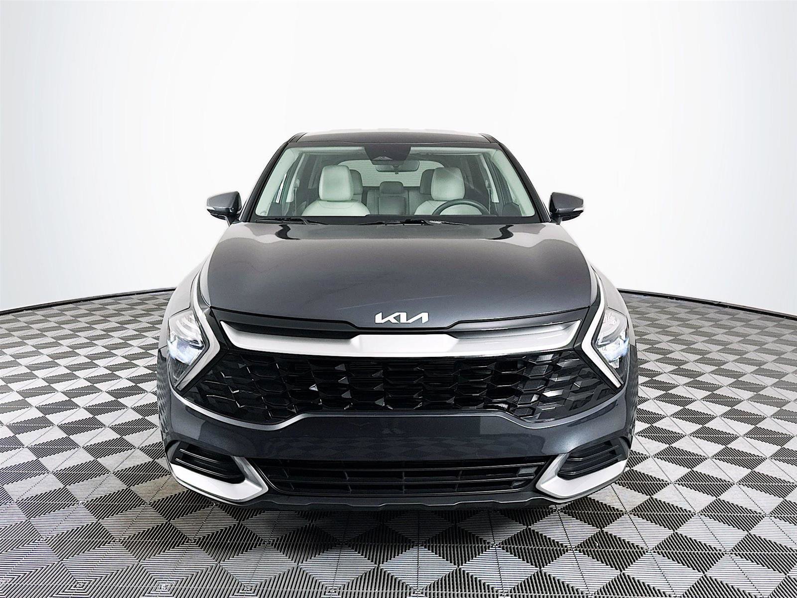 2023 Kia Sportage EX photo 2