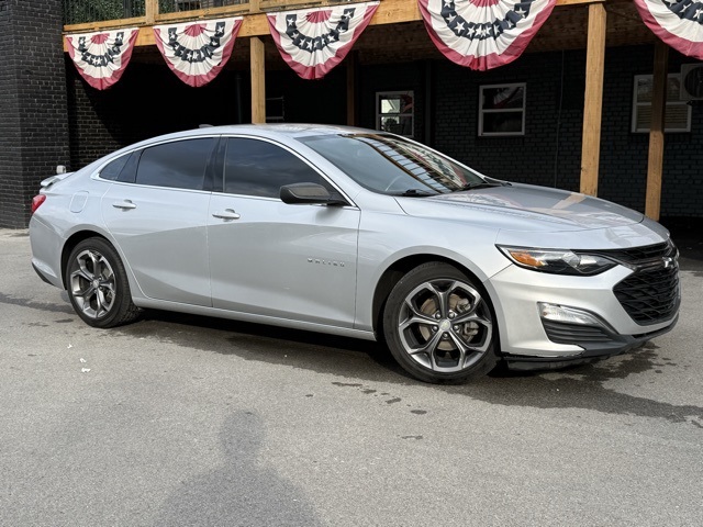 2019 Chevrolet Malibu RS photo 2