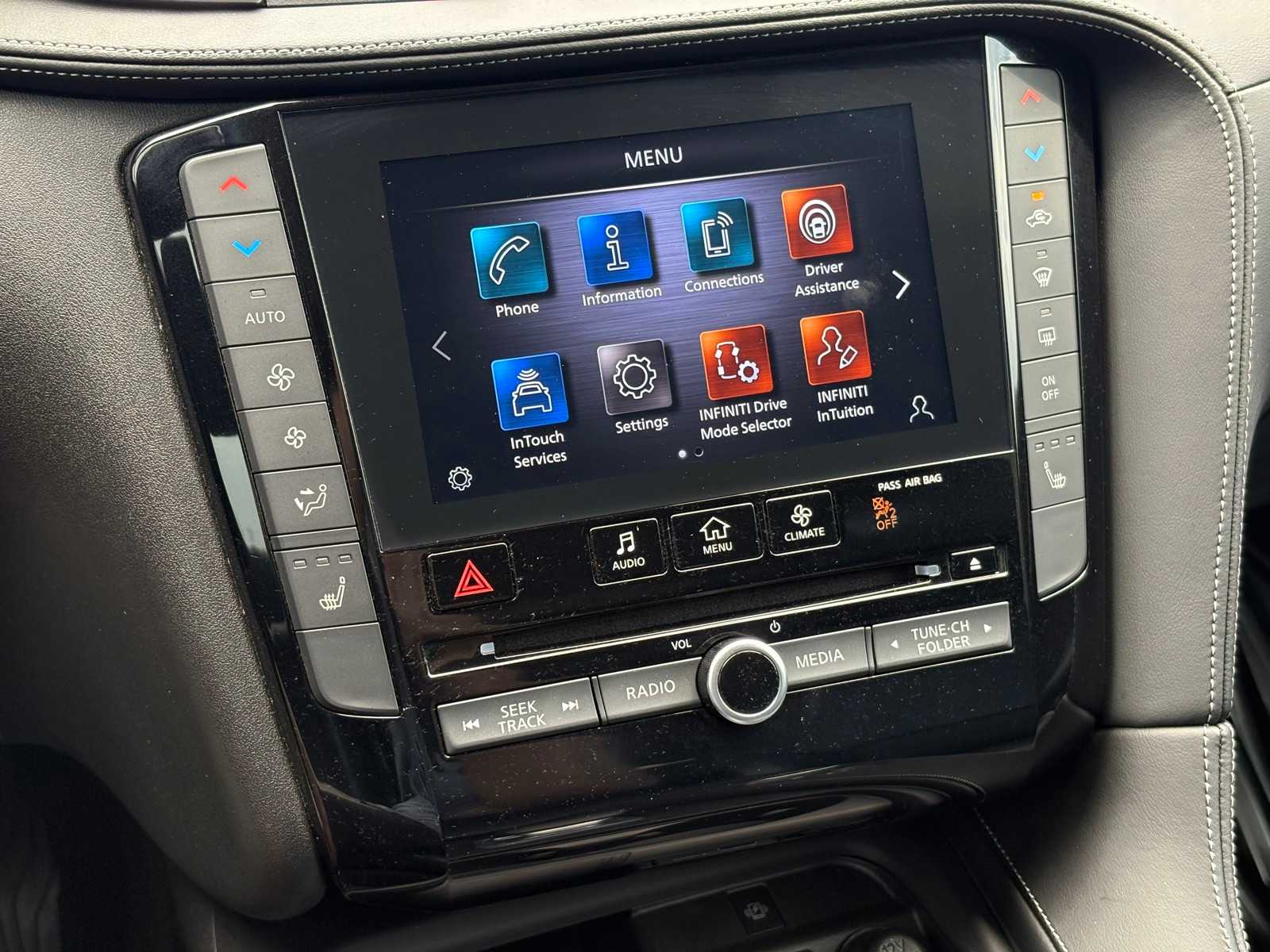 Used 2023 Slate Gray INFINITI LUXE image 18