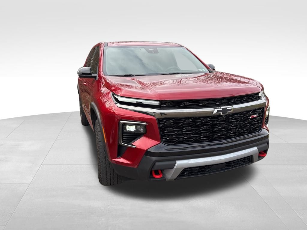 2025 Chevrolet Traverse Z71 photo 2