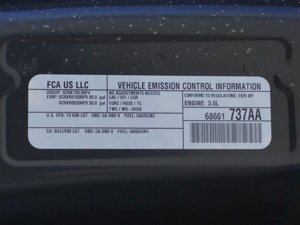 New 2025 Diamond Black Crystal Pearl-Coat Exterior Paint RAM Big Horn Sport Appearance Edition image 30