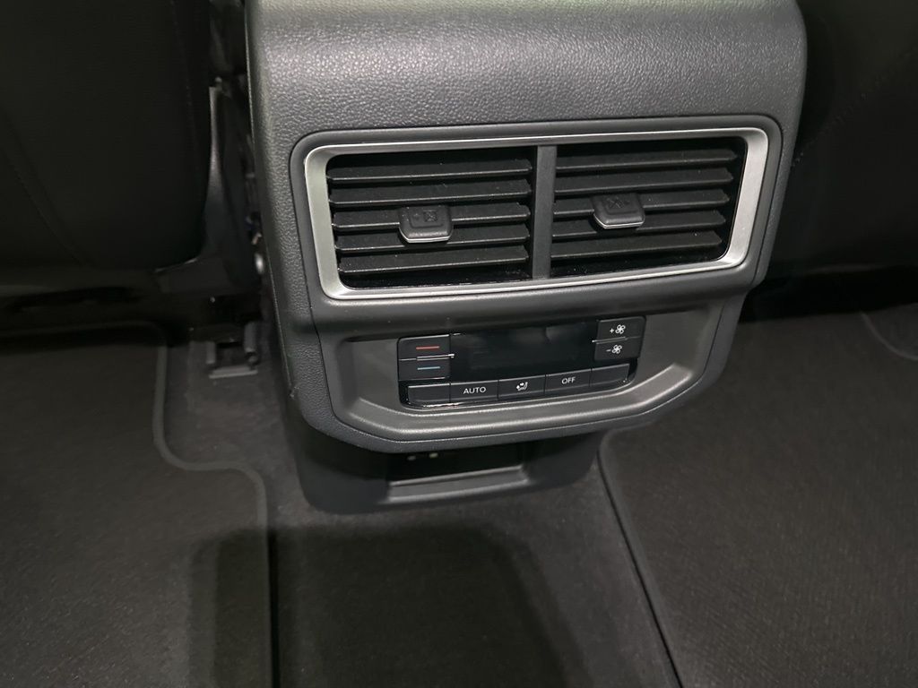 2024 Volkswagen Atlas SE Technology photo 19
