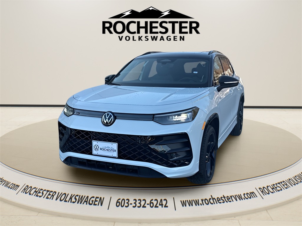 2026 Volkswagen Tiguan SE R-LINE BLACK's photo