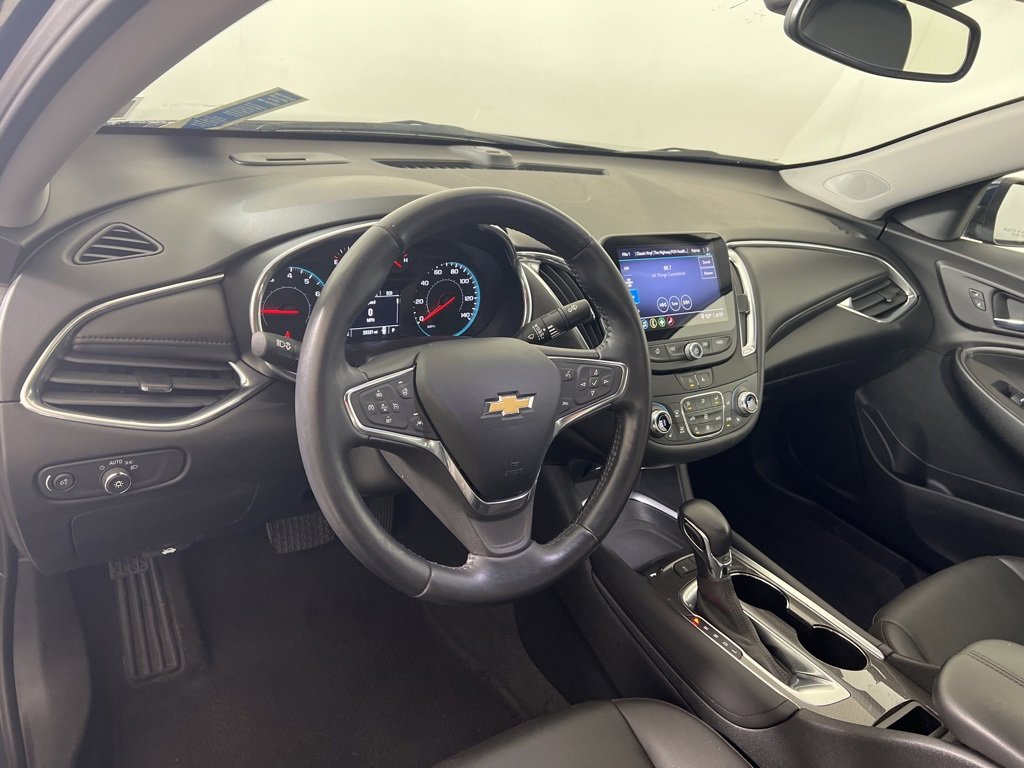 2021 Chevrolet Malibu 1LT photo 3