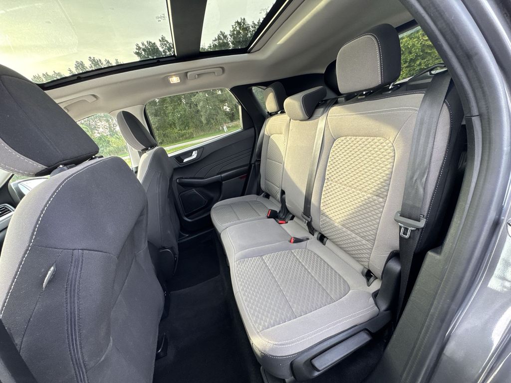 2021 Ford Escape SE photo 25