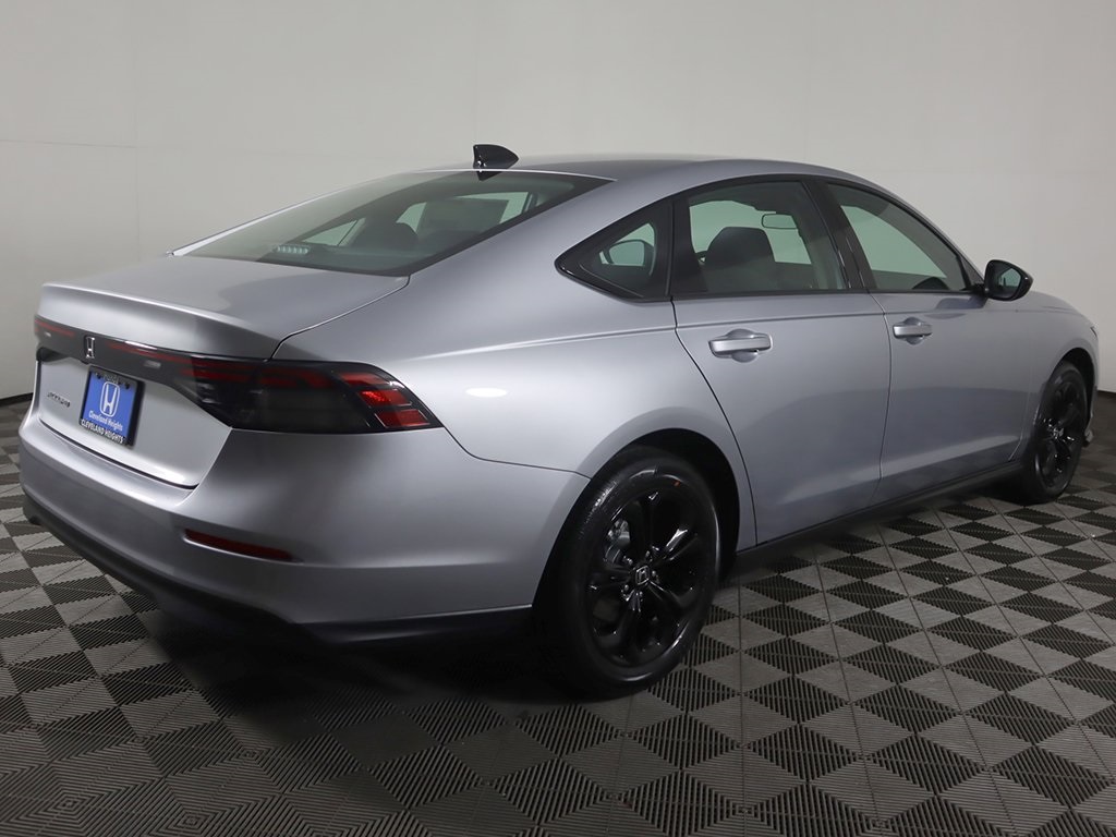 2025 Honda Accord SE photo 5