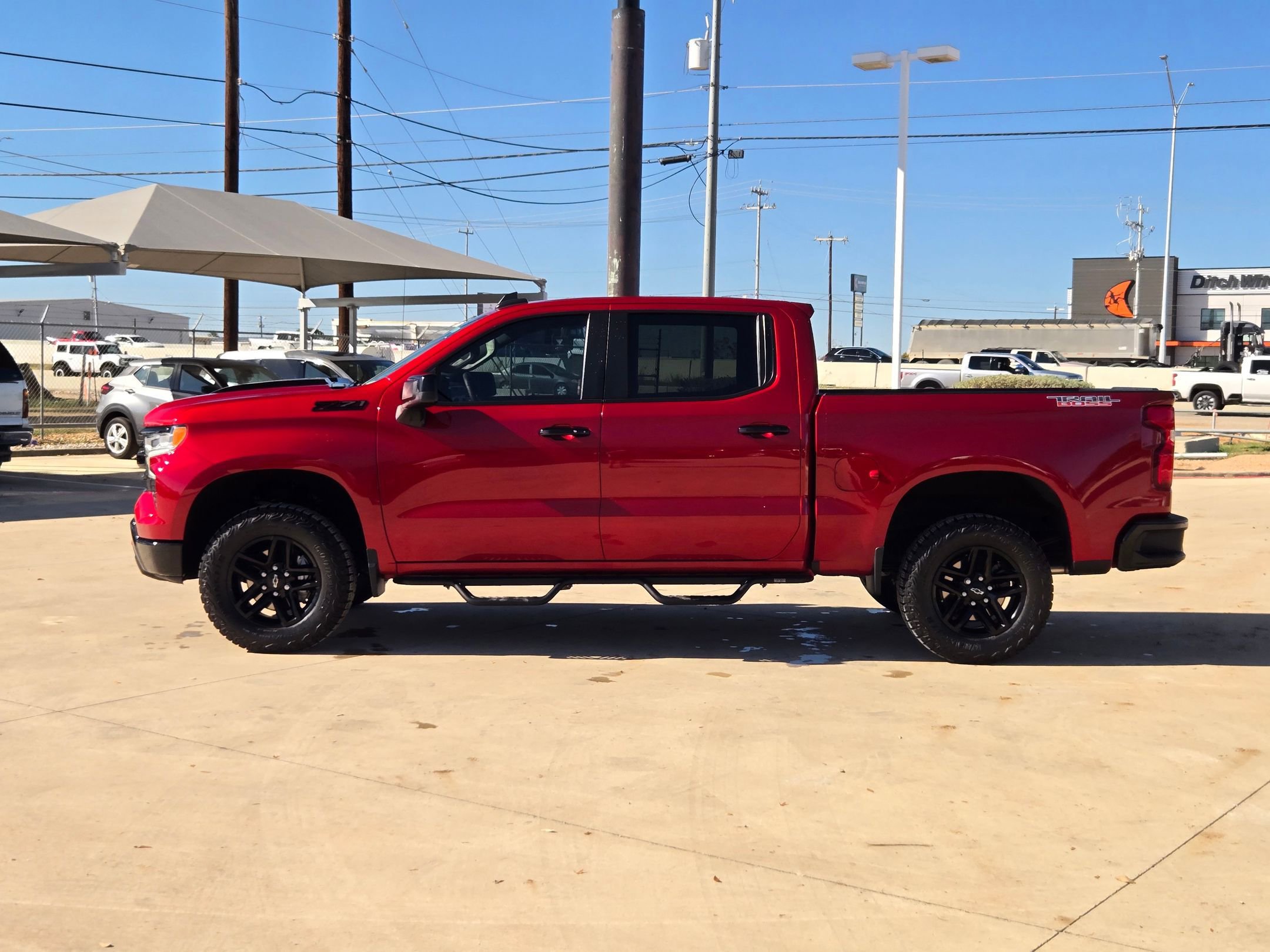 2023 Chevrolet Silverado 1500 LT Trail Boss photo 4