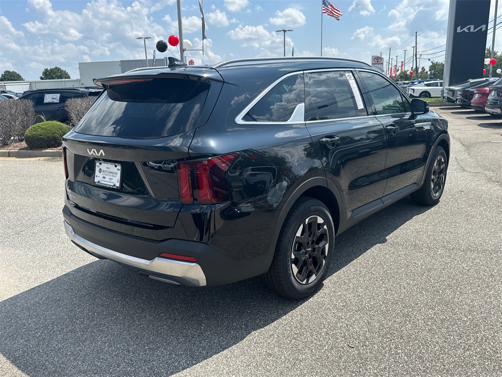 2025 Kia Sorento S photo 3