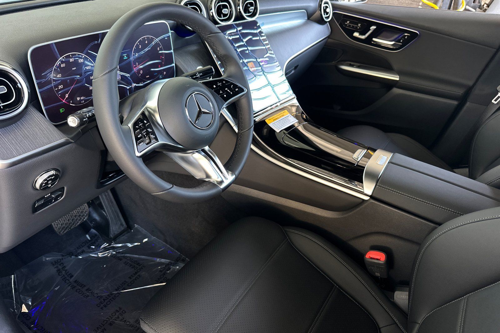 2026 Mercedes Benz GLC 300 photo 8