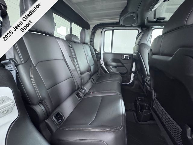 2025 Jeep Gladiator Sport Texas Trail photo 17