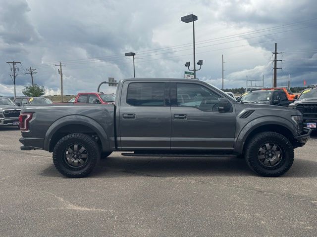 2018 Ford F-150 Raptor photo 4