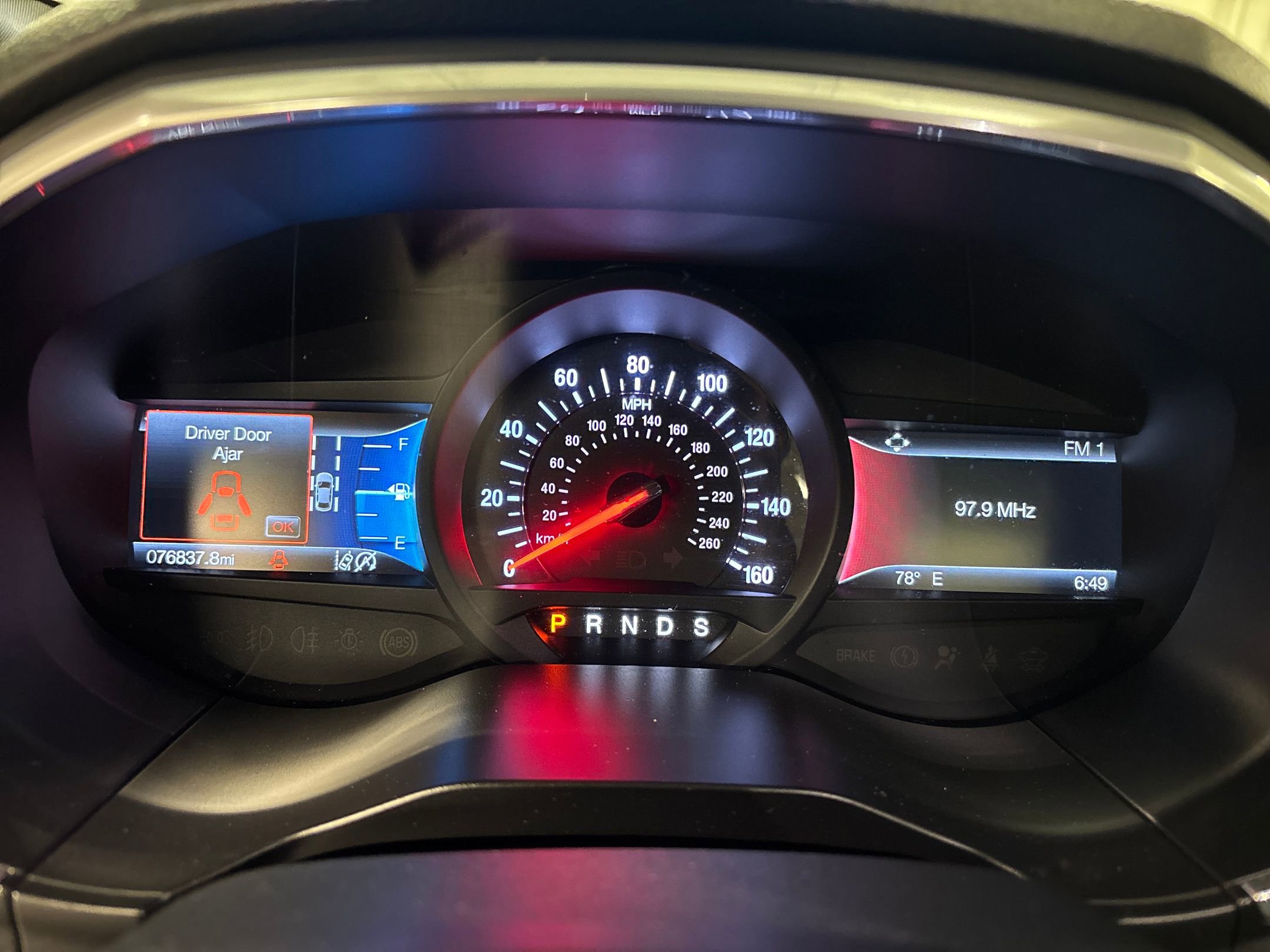 2019 Ford Edge ST photo 19