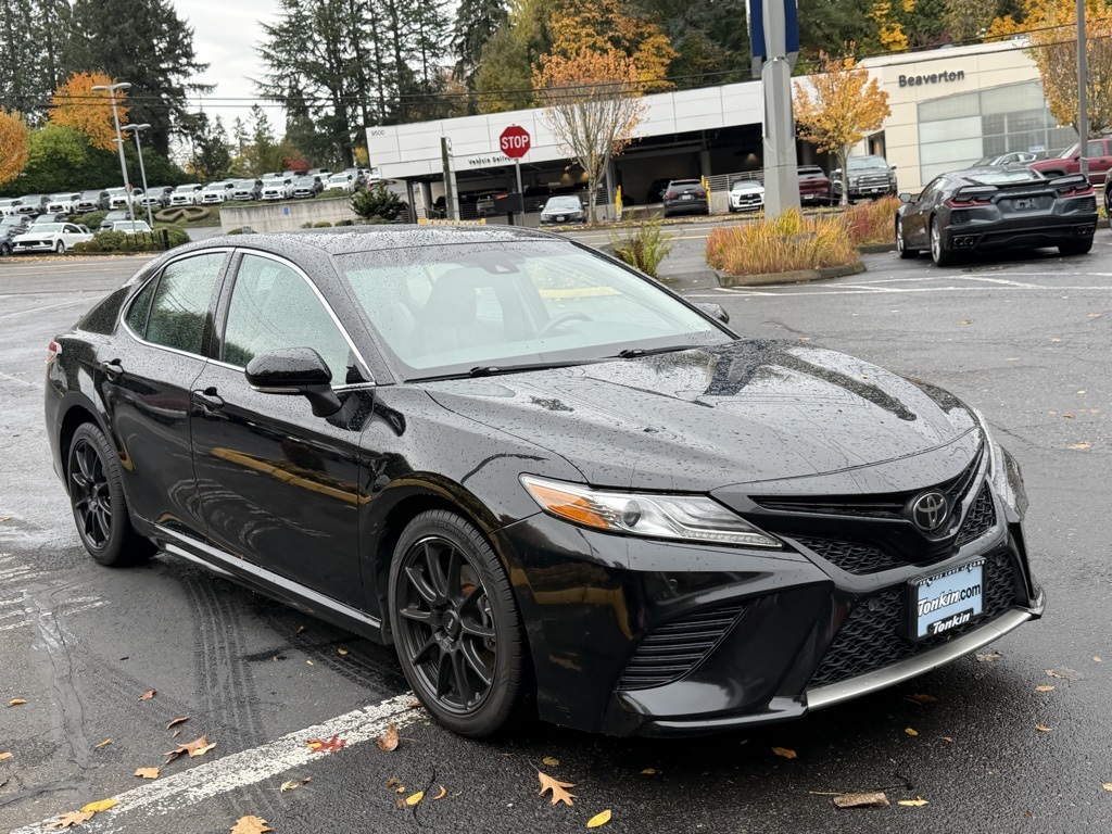 2018 Toyota Camry XSE photo 2