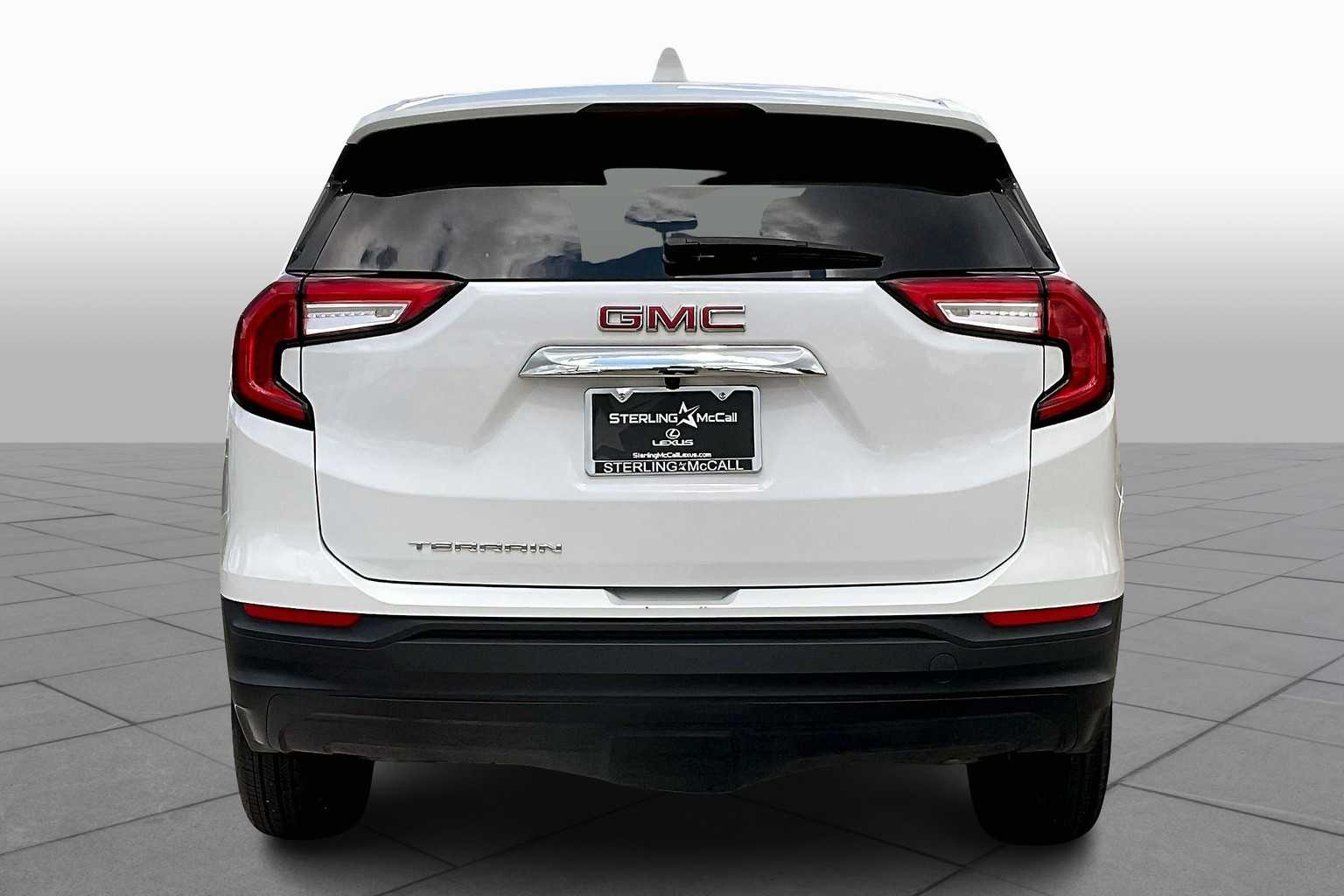 2024 Gmc Terrain SLE photo 3