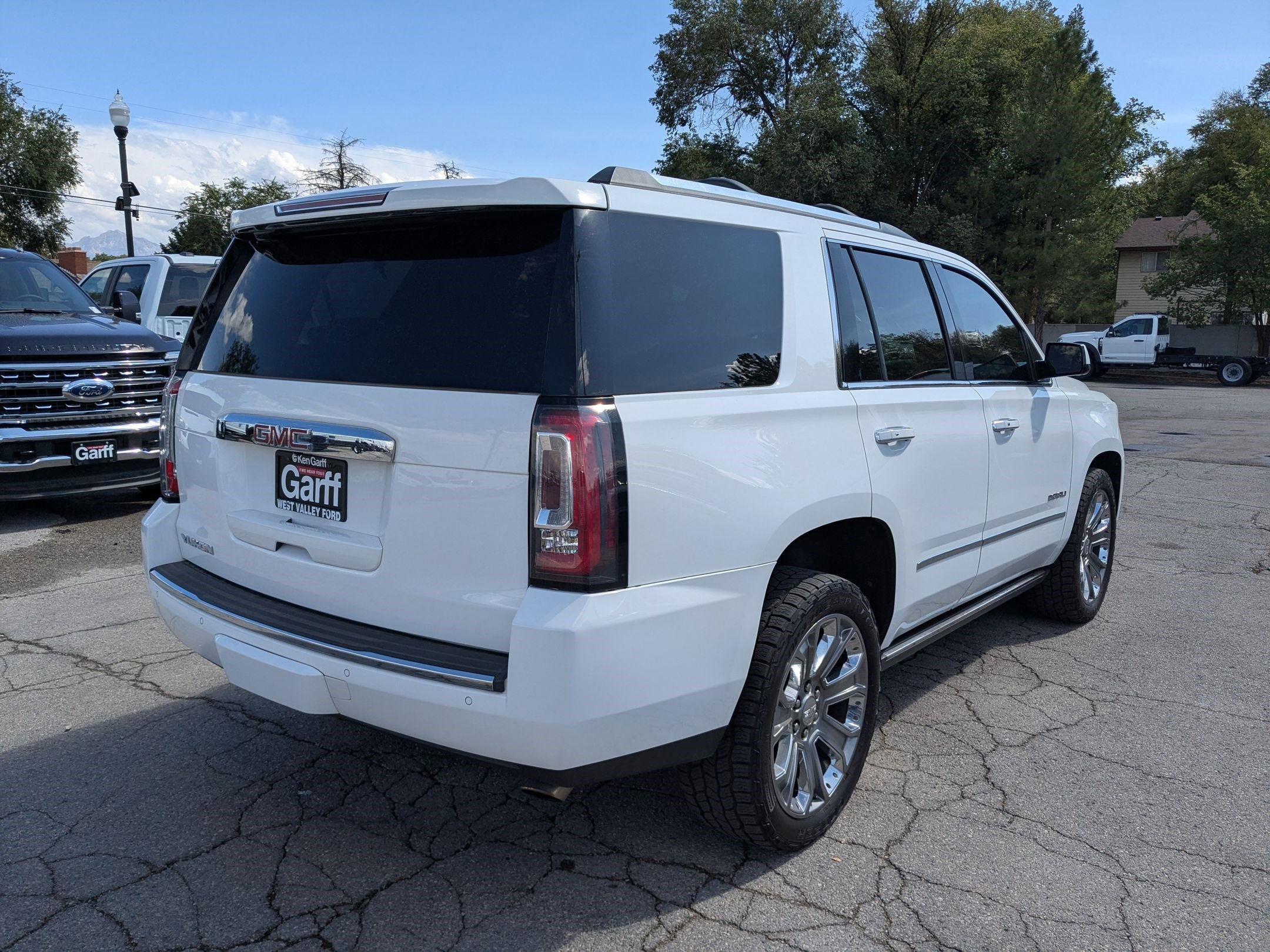 2016 Gmc Yukon Denali photo 2