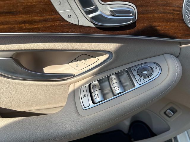 2020 Mercedes Benz C 300 4MATIC photo 16