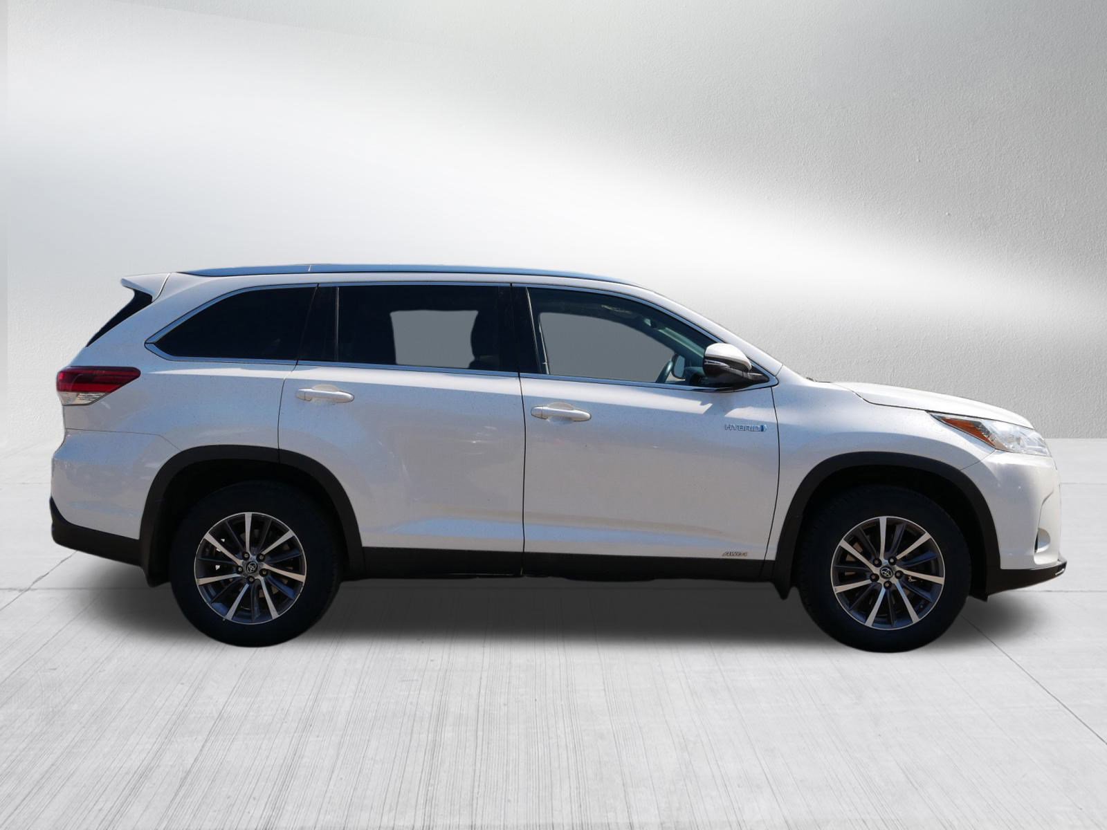 2019 Toyota Highlander Hybrid XLE photo 6