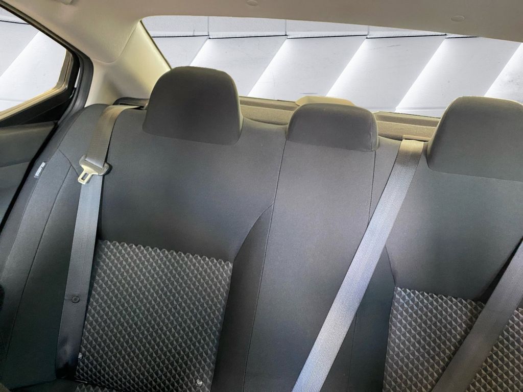 2020 Nissan Versa 1.6 S photo 12