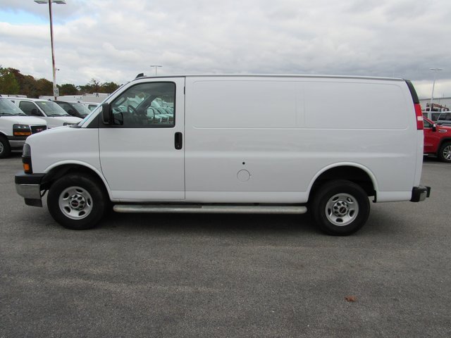 2024 Gmc Savana Cargo 2500 photo 2