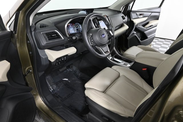 2022 Subaru Ascent Limited photo 17